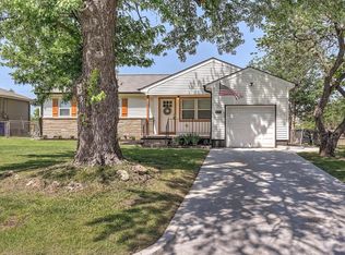 824 N Hickory Ave, Broken Arrow, OK 74012