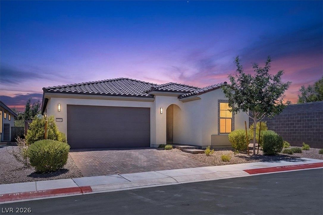 10089 Honey Rose Ave — photo 3