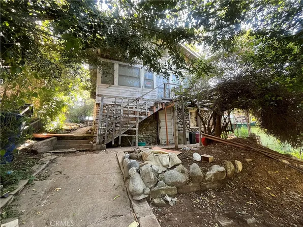 536 Oakdale Dr, Sierra Madre, CA 91024