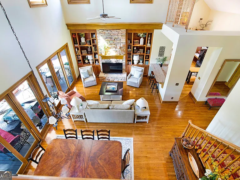 1060 Emerald View Dr — Photo 26