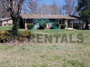 2006 Armhurst Rd, Greensboro, NC 27405