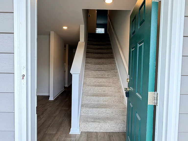4529 Sandstone Dr — Photo 2