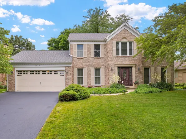 1529 Meadowland Dr, Naperville, IL 60540