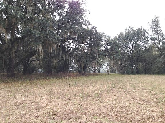 2nd image of 350 Oak Glen