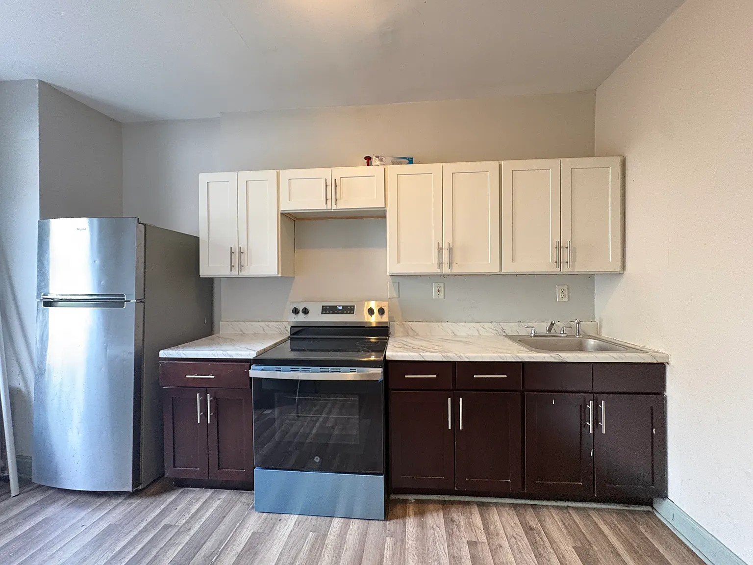 2 bed, 900 sqft, $1,950 — Photo 1