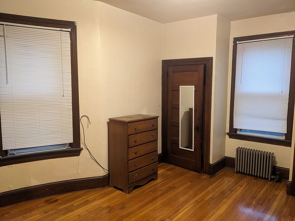 Bedroom #1