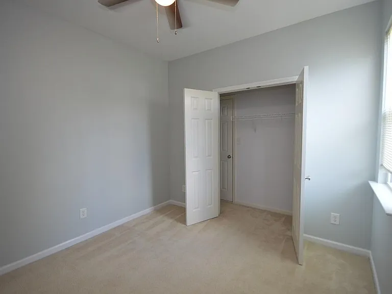 1507 Hinchliff Ct — Photo 23