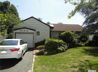 54 Rosedale Rd, Valley Stream, NY 11581