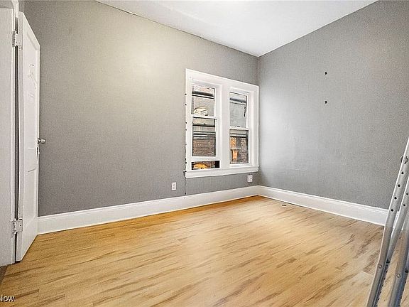 5th image of 12526 Union Ave