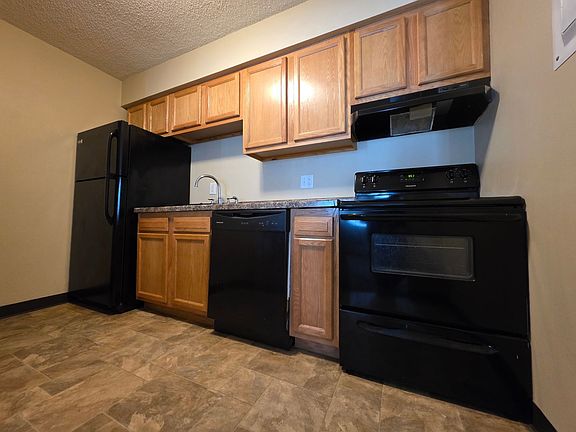 3rd image of 2901 9th St