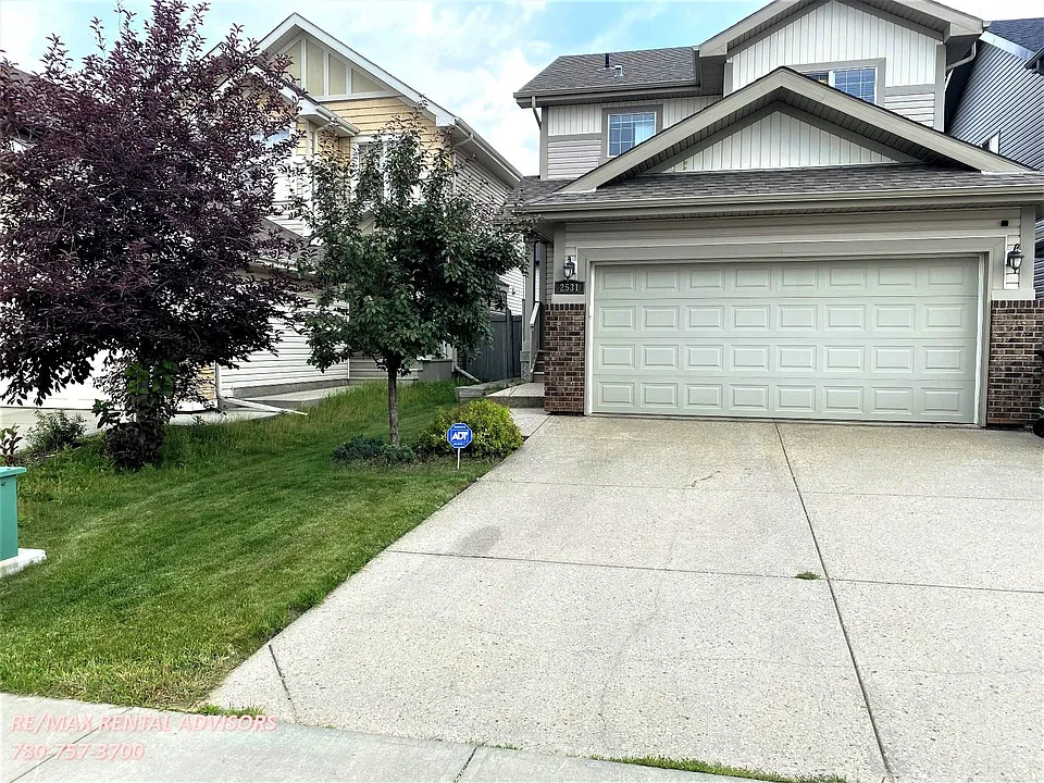 2531 Cole Cres SW