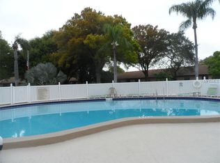 13250 Ridge Rd APT 4B4, Largo, FL 33778