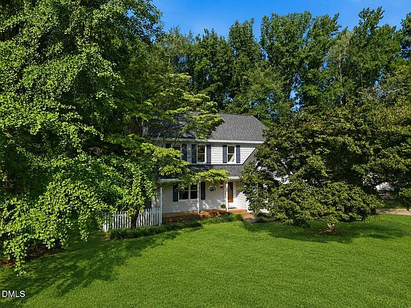 3rd image of 6517 Dresden Ln
