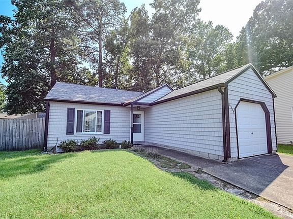 2nd image of 1323 Petrell Drive