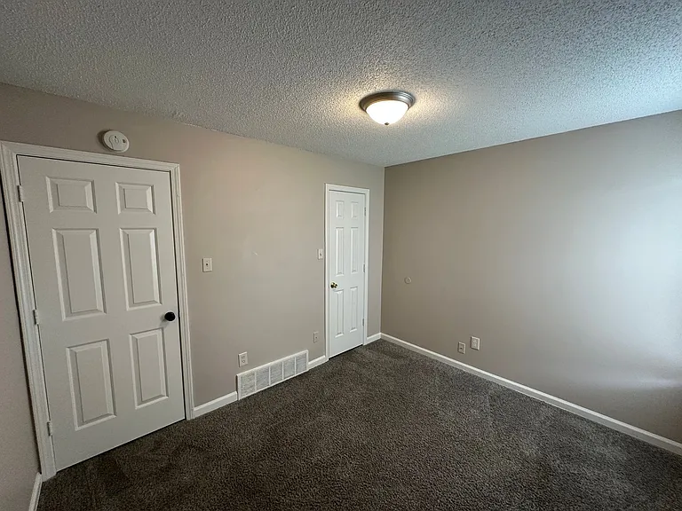 3812 Clarion Dr — Photo 15