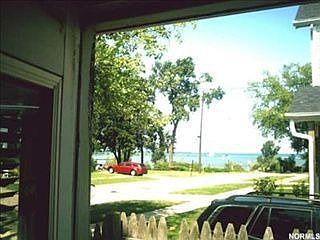 2nd image of 301 2nd St