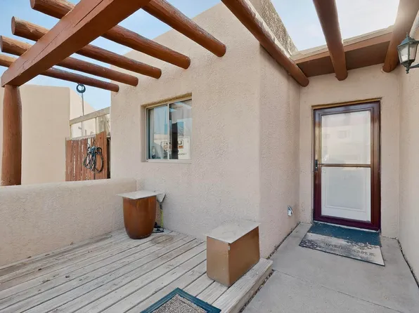 6328 Milagro Estrella, Santa Fe, NM 87507