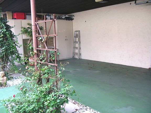 2nd image of 1847 N Harrison St #210