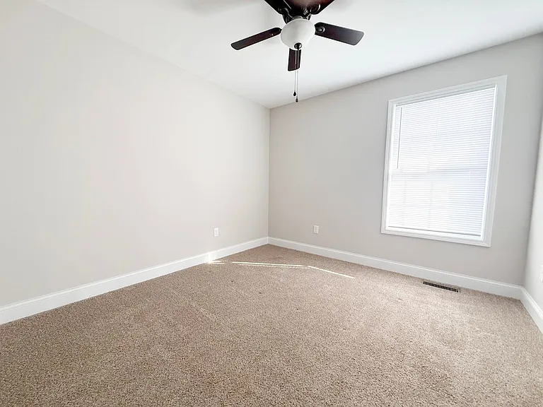 109 Westfield Ct — Photo 16