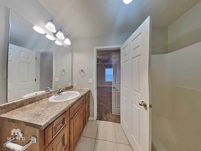5574 S Lexington Ave — Photo 11