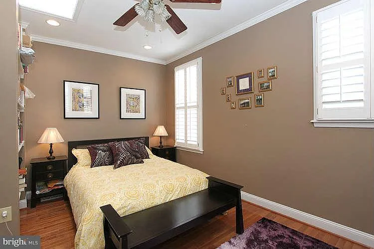 1015 Irving St NW — Photo 19