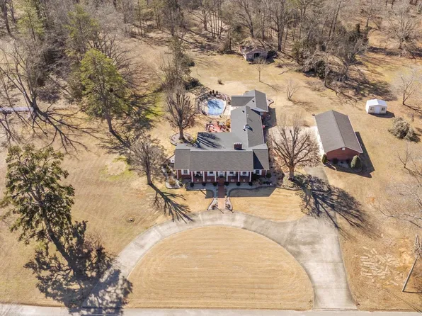 359 Cobblestone Dr, Savannah, TN 38372