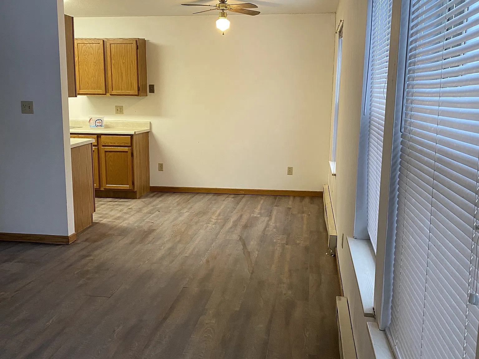 1204 Vinewood Ave - 3 — Photo 2