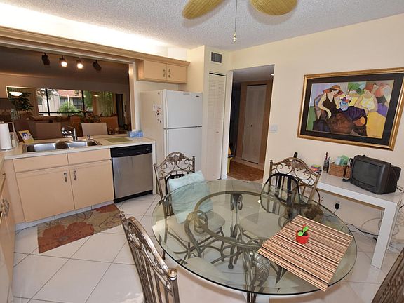 5th image of 5660 Fairway Park Dr APT 202