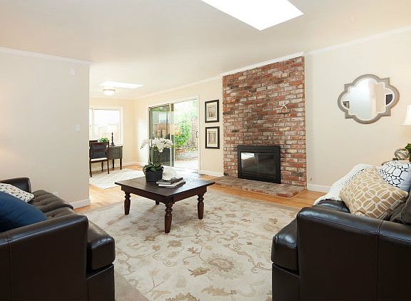 2nd image of 1429 Kintyre Way