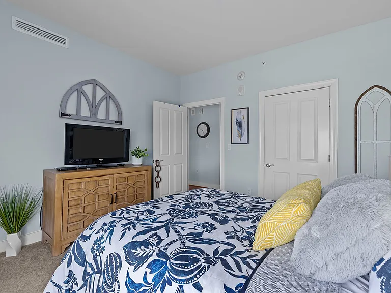 4545 Commerce St #1604 — Photo 21