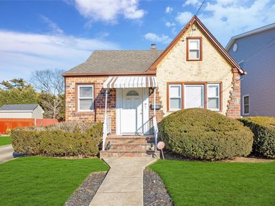 104 Maeder Avenue, Merrick, NY, 11566