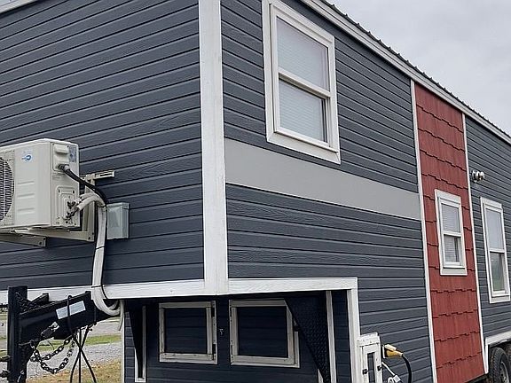 4th image of 320 S Harrig St