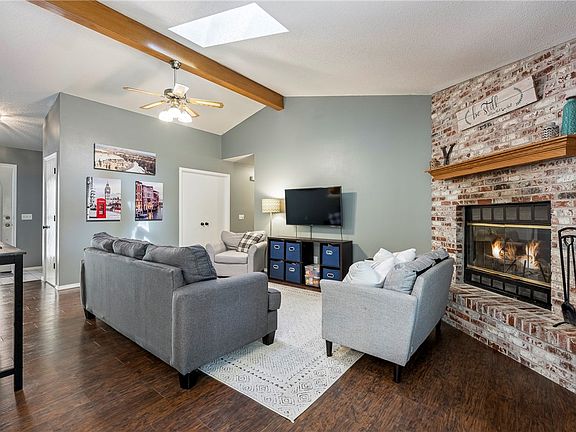 4th image of 4 McGinnis Ln