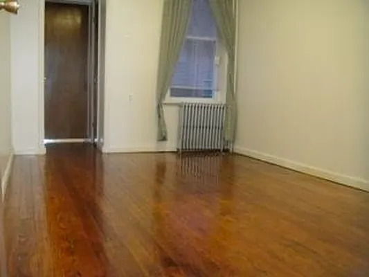 Rented by Robyn Lee, LREB | media 10