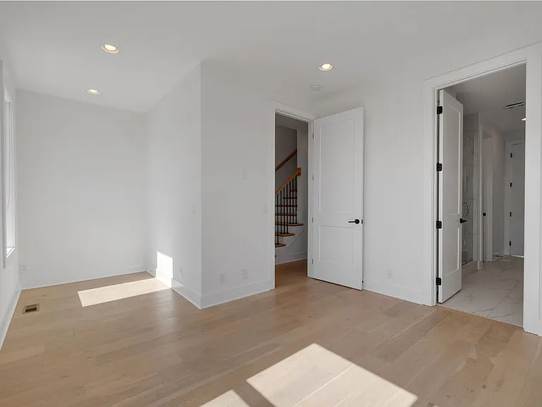 608 Hagan St — Photo 20