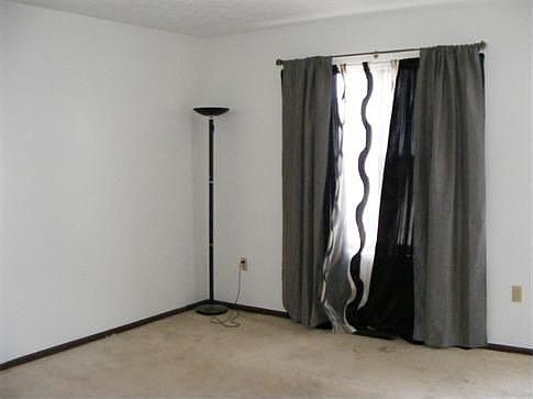2nd image of 1597 Elm Creek Dr