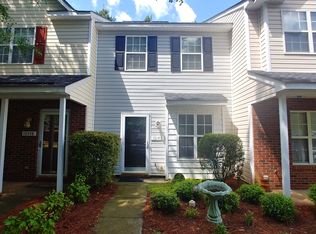 10146 Forest Landing Dr, Charlotte, NC 28213