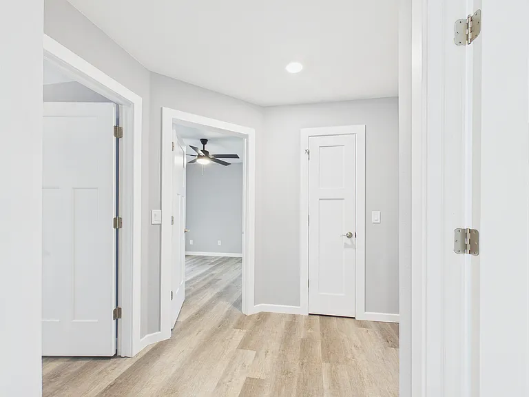 483 Baypoint Dr — Photo 18