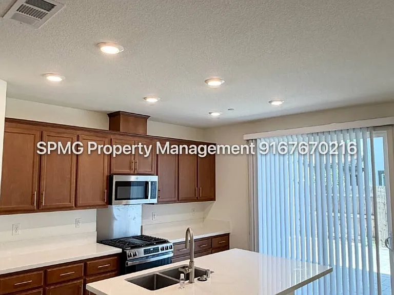 3609 Silver Pine Ln — Photo 7