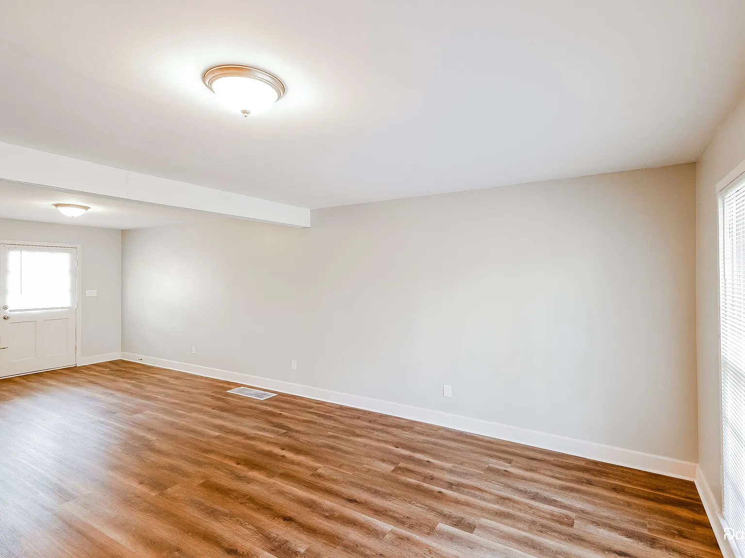 3 bed, 1.0 bath, 1356 sqft, $1,495 — Photo 4