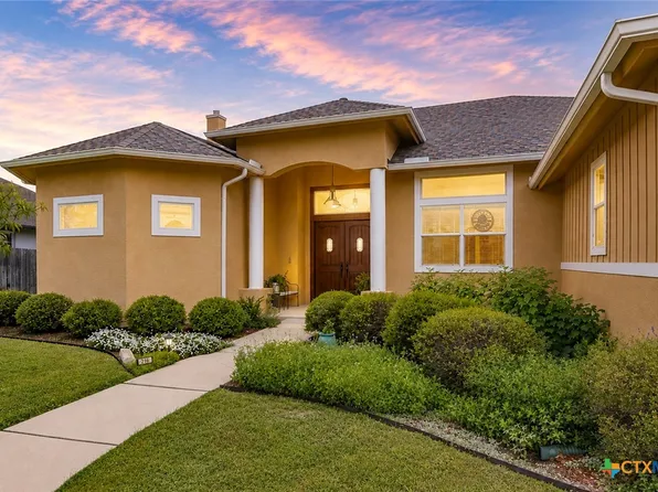 216 River Park Dr, New Braunfels, TX 78130