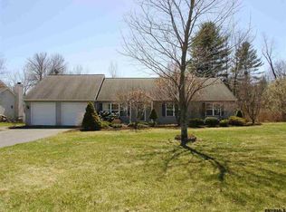 56 Ponderosa Dr, Halfmoon, NY 12065