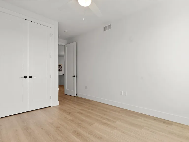 1701 Simond Ave #418 — Photo 20
