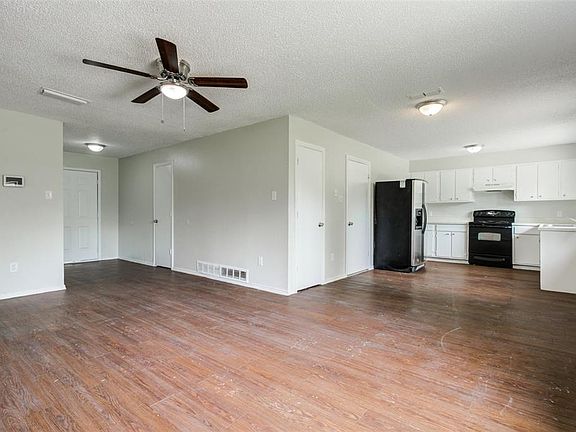 2nd image of 2438 March Ln