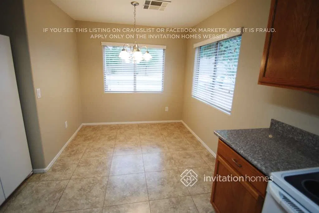 10244 N 92nd Dr Peoria, AZ 85345 — Photo 3