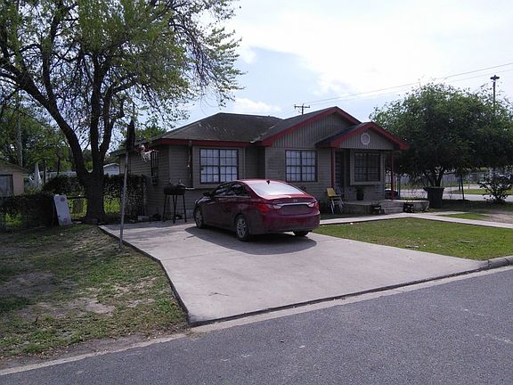 2nd image of 200 E 7th St