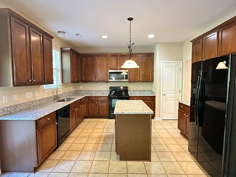 305 Cottesbrook Dr — Photo 4