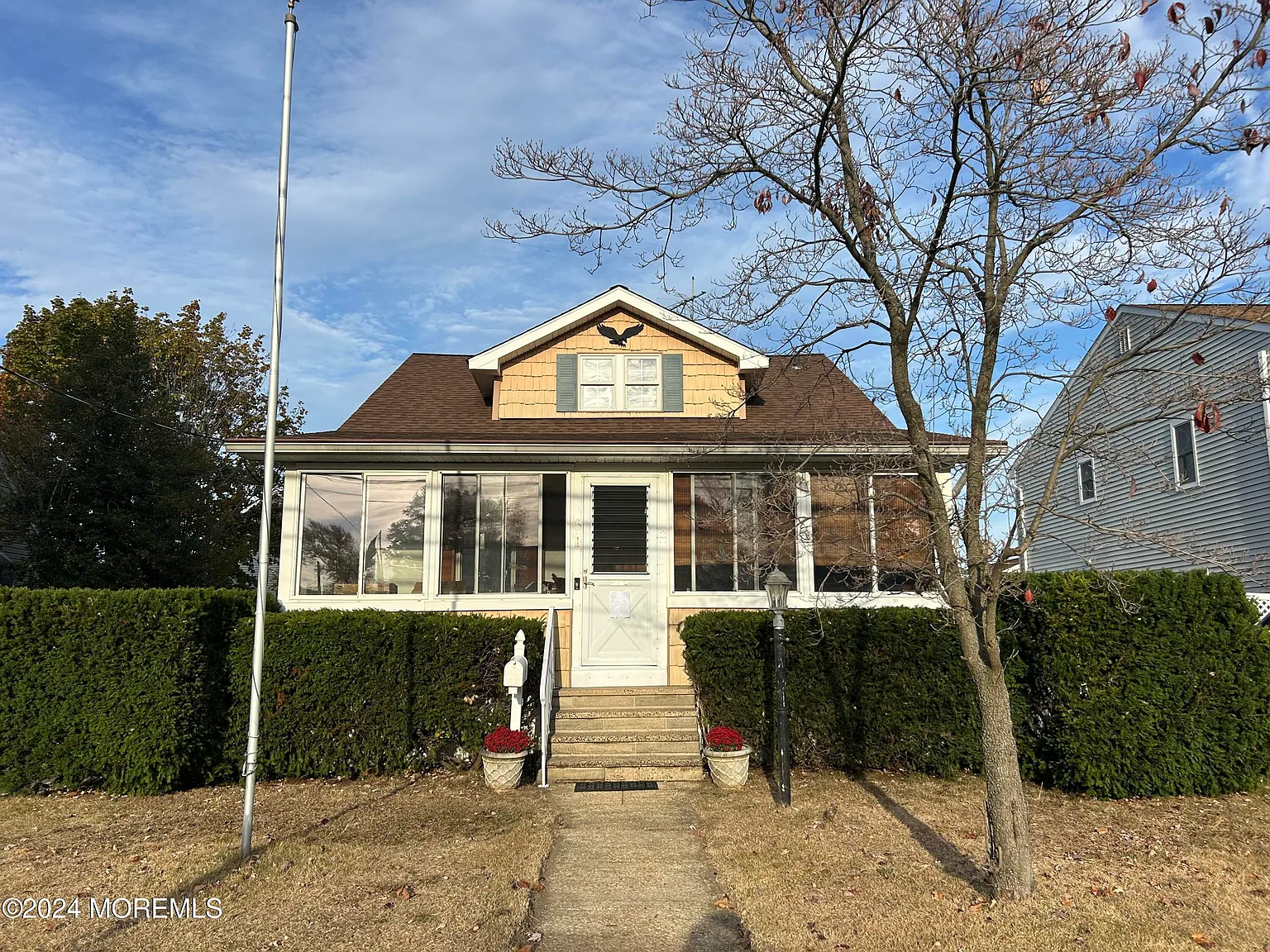 61 Green Grove Avenue photo 1