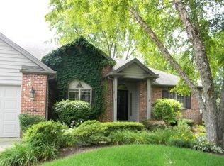 268 Presidential Ln, Elgin, IL 60123