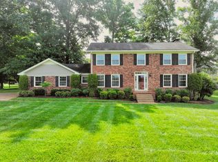 100 Applewood Ct, Hendersonville, TN 37075